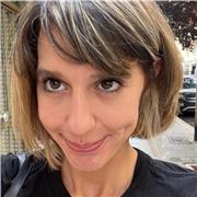 Offro lezioni private a bambini delle scuole elementari e medie, adattandole alle loro esigenze